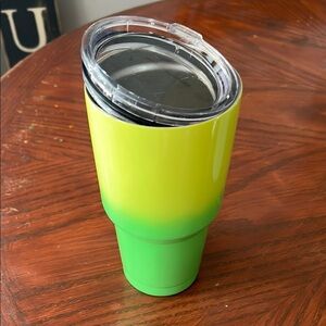 Green Gradient Tumbler with Lid